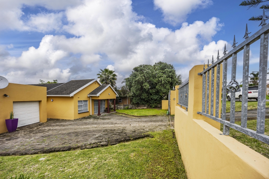 4 Bedroom Property for Sale in Amalinda North Eastern Cape